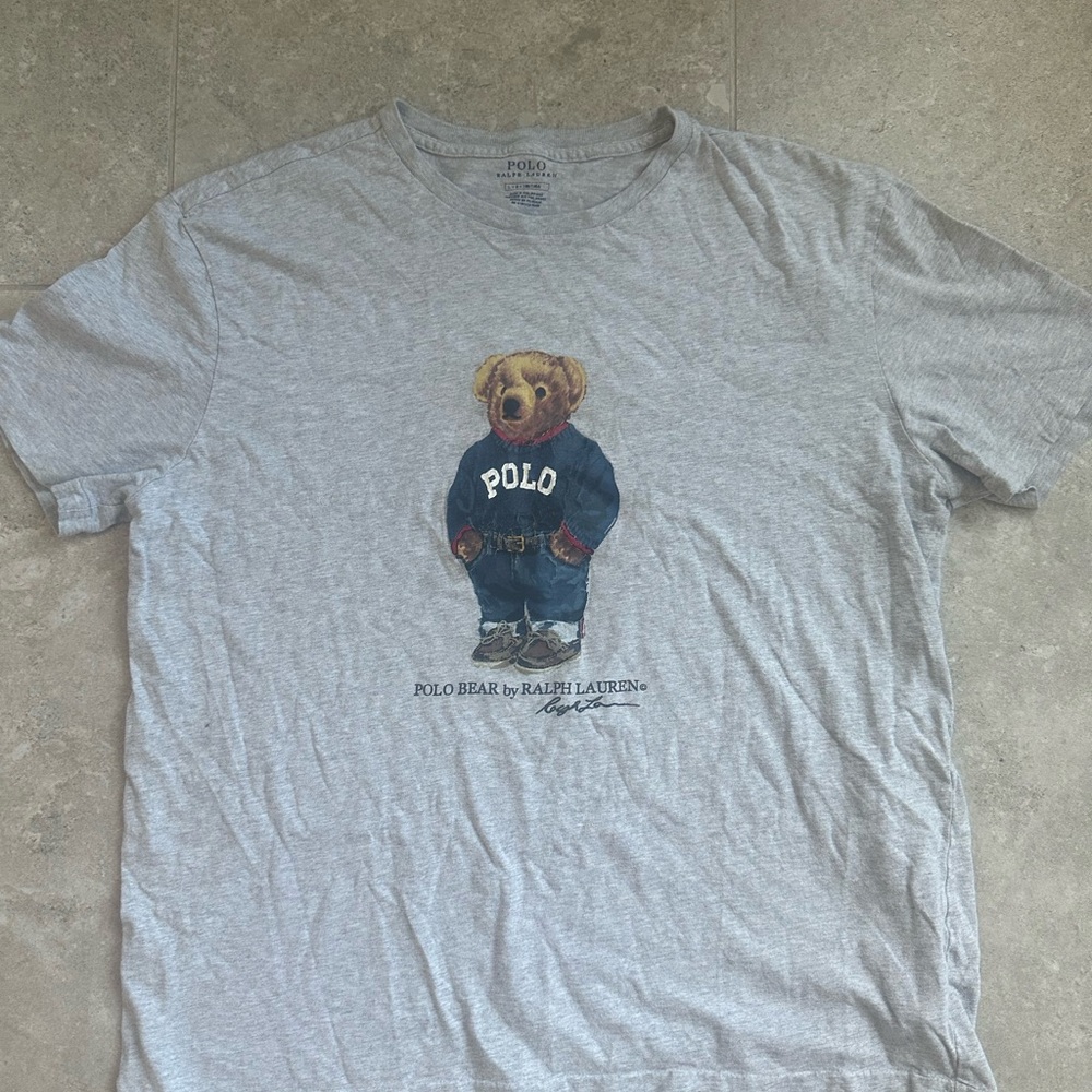 Polo by Ralph Lauren Gray tshirt Large men’s teddy bear with jeans sweater